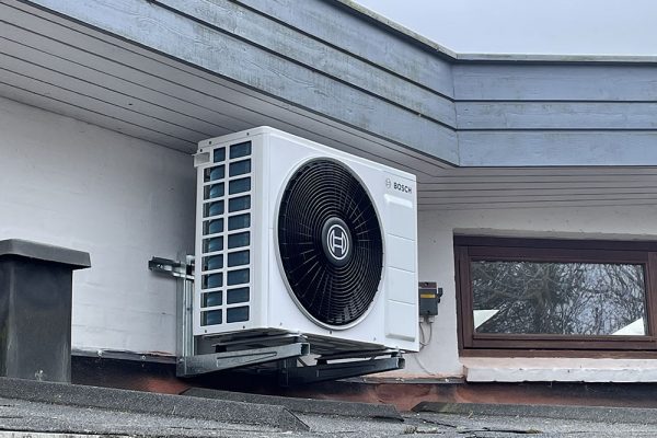 Bosch Climate monteret på Sommerhus tag